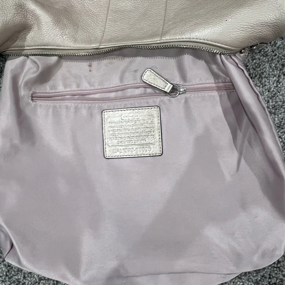 Coach Kristin Pebbled Leather Champagne Shoulder Bag Crossbody Hobo Zip Closure